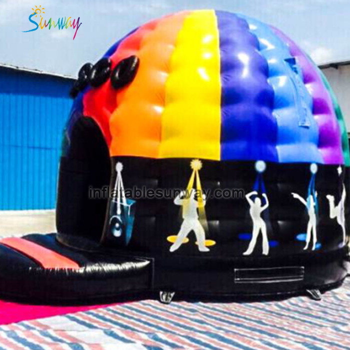 Inflatable dome bouncer